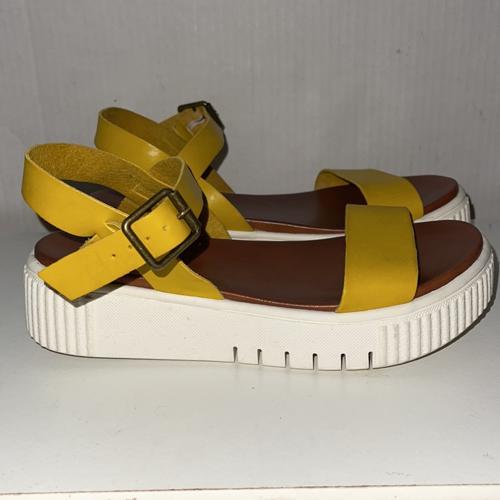 MIA SANDALS - Picture 3 of 5